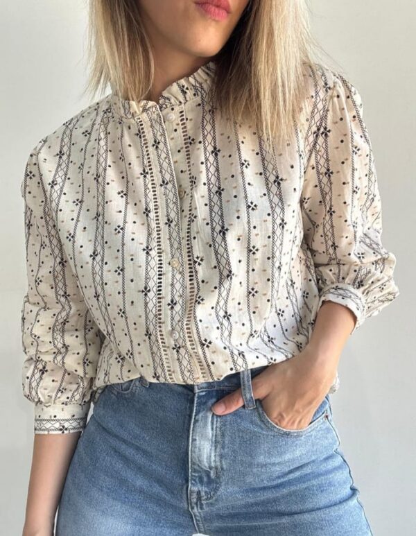 Blusa Beige Florecitas