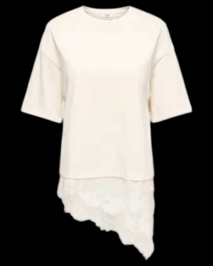 Camiseta Asimétrica Encaje